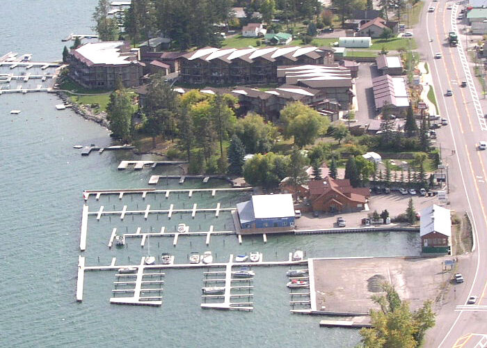 Lakeside/Somerspopulation ~ 5,200